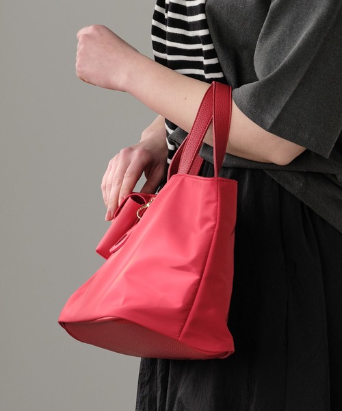 ZAKKA-BOX（ザッカボックス）の「ナイロントートバッグ(リップケースチャーム付き)（トートバッグ・レディース・レッド/アイボリー/ブラック・FREE）」の18枚目の写真
