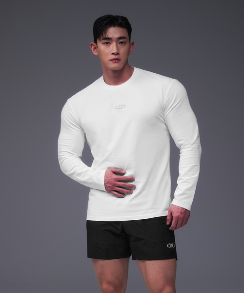 BORN TO WIN（ボーントゥウィン）の「SILVER B LOGO MUSCLE FIT LONG SLEEVE [WHITE]（Tシャツ/カットソー・メンズ・その他・1/2/4/3）」の3枚目の写真