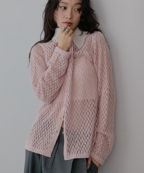 Aunt Marie's(アントマリーズ)の「透かし編みバイカラーポロトップス(ニット/セーター・レディース・ブラック/ナチュラル/ブルー/ピンク・FREE)」の4枚目の写真