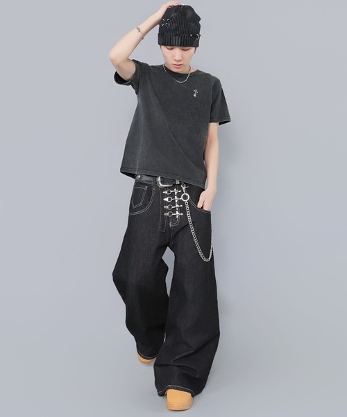 SPINNS（スピンズ）の「短丈ピグメント加工ワンポイント半袖Tシャツ/クロスメタルロゴ（Tシャツ/カットソー・メンズ・ホワイト/ブラック/ブラック系その他/ブラウン系その他/グリーン系その他/ピンク系その他/ウッドランド・ONESIZE）」の21枚目の写真