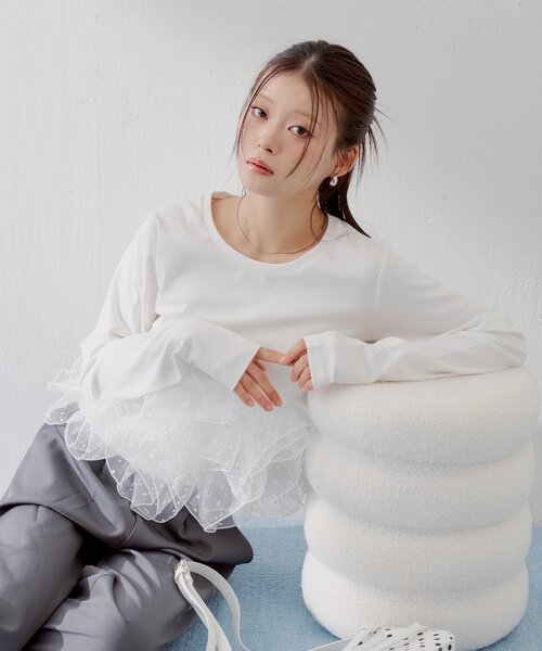 【SALON by Chico】チュールデザインドッキングペプラムロンT SALON by Chico】チュールデザインドッキングペプラムロンT（Tシャツ