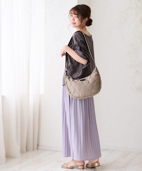 LIZDAYS(リズデイズ)の「【撥水/高密度ナイロン】半月型ショルダーバッグ(ショルダーバッグ・レディース・ナチュラル/ブラック/グレイッシュベージュ/カーキ・FREE)」の7枚目の写真