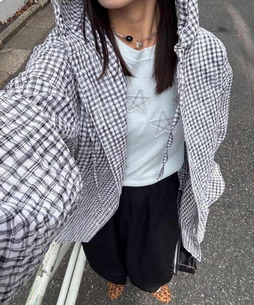 CIAOPANIC(チャオパニック)の「チェックサッカー フードシャツ(シャツ/ブラウス・レディース・ブルー/サックスブルー/ブラック/ホワイト・LARGE/MEDIUM)」の2枚目の写真