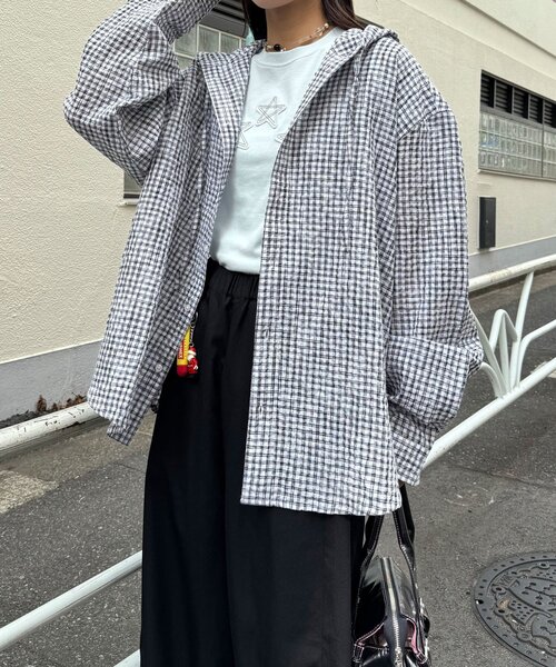 CIAOPANIC(チャオパニック)の「チェックサッカー フードシャツ(シャツ/ブラウス・レディース・ブルー/サックスブルー/ブラック/ホワイト・LARGE/MEDIUM)」の6枚目の写真