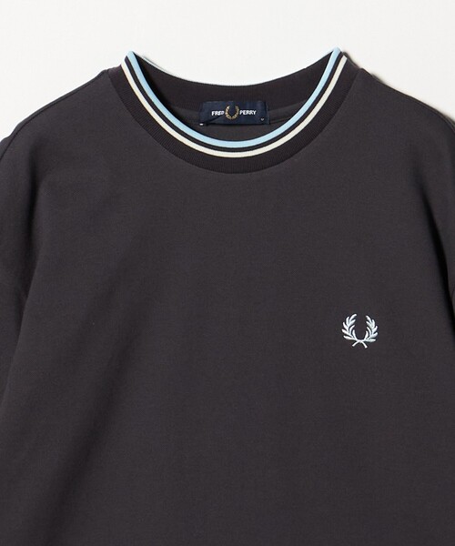 FRED PERRY（フレッドペリー）の「【別注】＜FRED PERRY＞ツインティップ クルーネック Tシャツ（Tシャツ/カットソー・メンズ・オフホワイト/ブラック/ダークグレー・L/M/XL）」の11枚目の写真