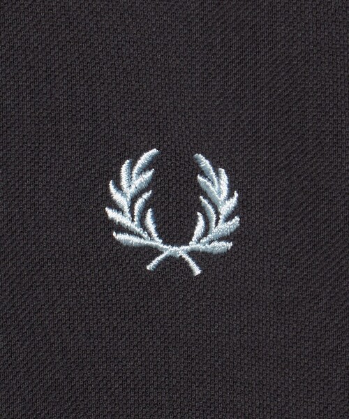 FRED PERRY（フレッドペリー）の「【別注】＜FRED PERRY＞ツインティップ クルーネック Tシャツ（Tシャツ/カットソー・メンズ・オフホワイト/ブラック/ダークグレー・L/M/XL）」の13枚目の写真