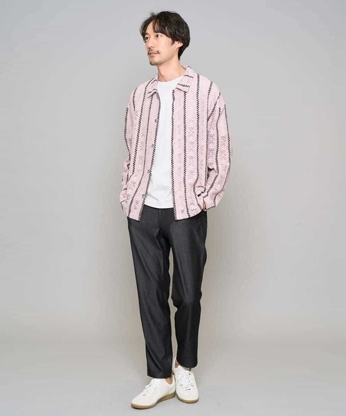 a.v.v（アーヴェヴェ）の「【洗濯機で洗える】透かしストライプ ワイドシルエットシャツ（シャツ/ブラウス・メンズ・ダークインディゴブルー/ピンク・48/46）」の6枚目の写真