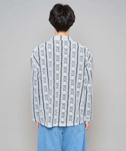 a.v.v（アーヴェヴェ）の「【洗濯機で洗える】透かしストライプ ワイドシルエットシャツ（シャツ/ブラウス・メンズ・ダークインディゴブルー/ピンク・48/46）」の21枚目の写真