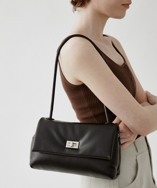 arholiday.standard(エーアールホリデースタンダード)の「buckle shoulder bag / バックルショルダーバック(ショルダーバッグ・レディース・ブラック・FREE)」の4枚目の写真