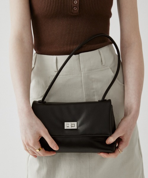 arholiday.standard(エーアールホリデースタンダード)の「buckle shoulder bag / バックルショルダーバック(ショルダーバッグ・レディース・ブラック・FREE)」の2枚目の写真