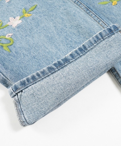Ressaca(レサーカ)の「ルーズシルエット花柄刺繍ダメージ加工デニムパンツ(デニムパンツ・レディース・ブルー・M/L/XL)」の7枚目の写真