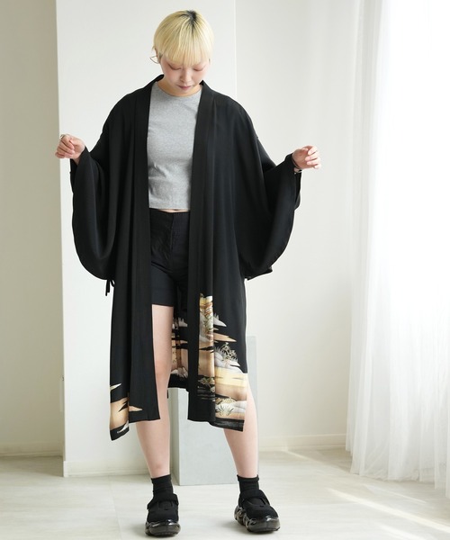 utatane（ウタタネ）の「着物リメイク maison utatane アウター 残照の御殿（その他アウター・レディース・ブラック・FREE）」の18枚目の写真