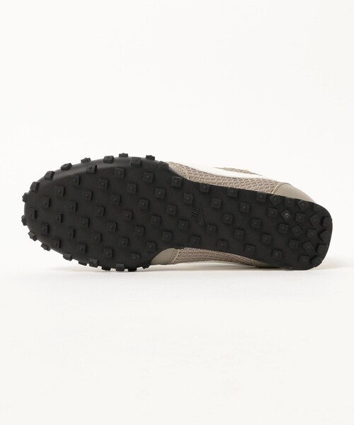 NIKE（ナイキ）の「NIKE / Waffle Racer SE（スニーカー・メンズ・ベージュ/ケリーグリーン・26.5cm/27.5cm/28.0cm/28.5cm/29.0cm/26.0cm/27.0cm）」の4枚目の写真