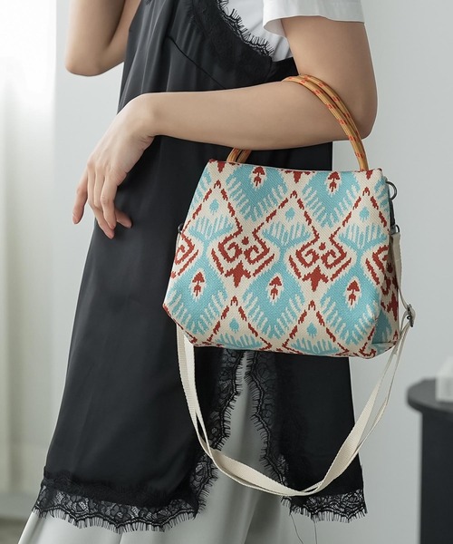 mili an deni(ミリアンデニ)の「2WAYカラフルロープニットトートバッグ(トートバッグ・レディース・ブルー/グリーン/パープル/ブラック・F)」の3枚目の写真