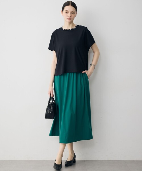 ICB(アイシービー)の「ジョーゼットライクジャージー 半袖プルオーバー(Tシャツ/カットソー・レディース・アイボリー系/ブラック系/ブルー系・LARGE/X-LARGE)」の6枚目の写真