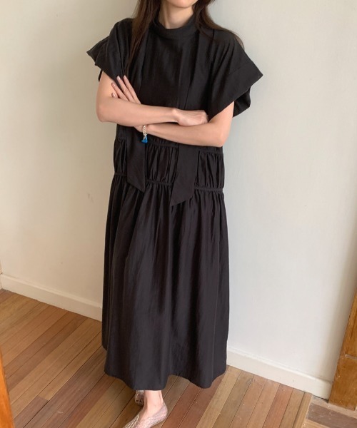 AMAJI(アマジ)の「リボンタイ タックデザイン ウエストリボン ワンピース(ワンピース・レディース・イエロー/ブラック/ライトブルー・FREE)」の6枚目の写真