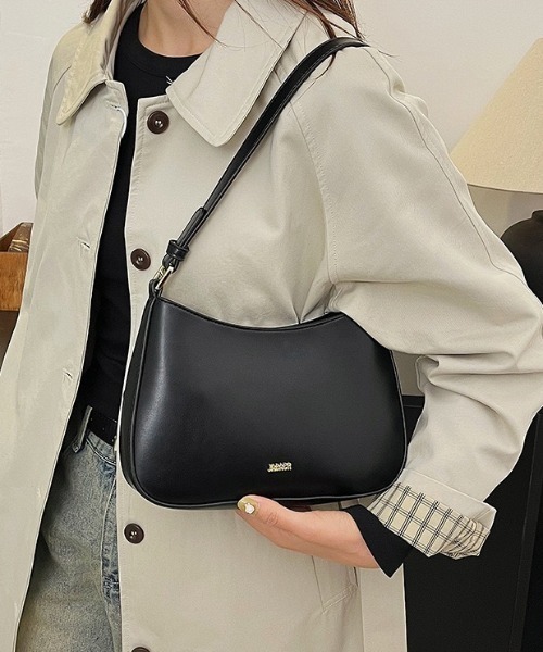 HAILY(ヘイリー)の「スムースレザー調2WAYホーボーショルダーバッグ(ショルダーバッグ・レディース・ブラウン/レッド/ブラック・FREE)」の9枚目の写真