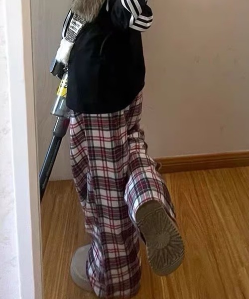 AsheKsha(アシクシャ)の「アメリカンヴィンテージ赤チェック柄ゆったりカジュアルワイドパンツ(その他パンツ・レディース・マルチ・F)」の3枚目の写真