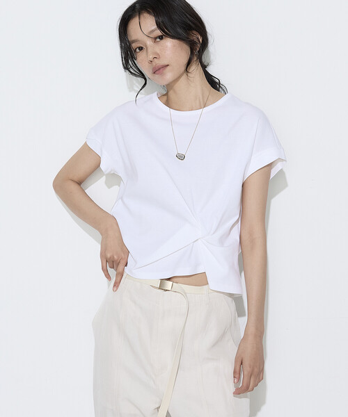 K.T KIYOKO TAKASE(キヨコタカセ)の「〔 TALLサイズ 〕 コットン強撚ポンチ デザインタックシャツ(Tシャツ/カットソー・レディース・シャンパン/ホワイト/ブラウン/サックスブルー・15号/13号)」の2枚目の写真