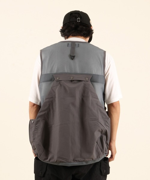 ムラサキスポーツ(ムラサキスポーツ)の「【ムラサキスポーツ限定】DEARLAUREL/ディアローレル フィッシングベスト ‐LOM-VERSATILE VEST【Hiroshi Nozawa design】 DL26S-0201(ベスト・メンズ・グレー/ブラック・L/M)」の10枚目の写真