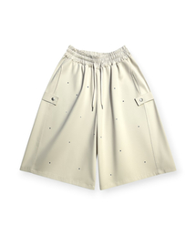 BORN SLIPPY（ボーンスリッピー）の「Essential Crystal Stud Bermuda Shorts (Ivory)（その他パンツ）」