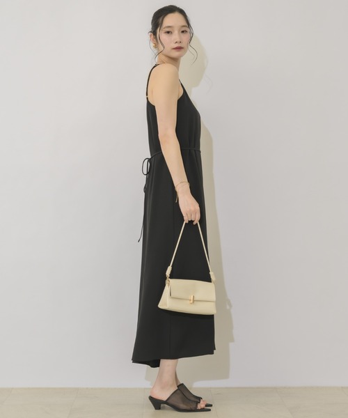 NEUNA(ヌナ)の「ポインテッドトゥメッシュミュール(サンダル・レディース・ブラック・MEDIUM/SMALL/LARGE)」の18枚目の写真