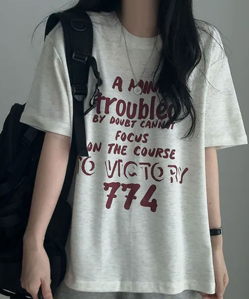 VIVID LADY(ビビッドレディー)の「ヴィンテージロゴ 半袖Tシャツ(Tシャツ/カットソー・レディース・ライトグレー/ライトベージュ/ワイン・FREE)」の1枚目の写真