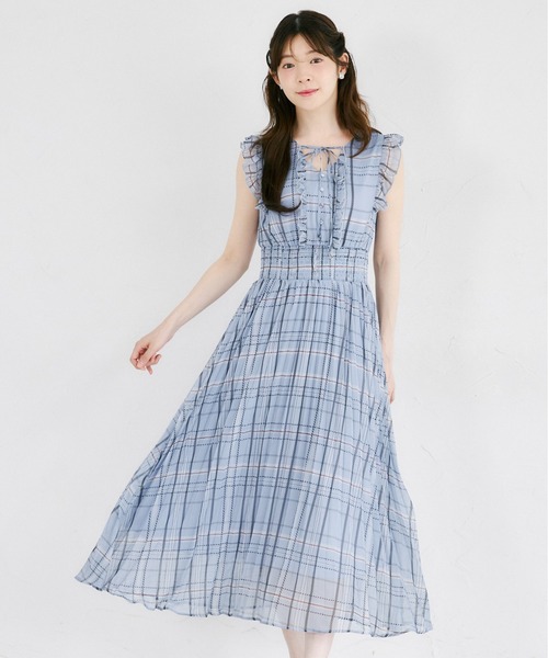 tocco closet(トッコ クローゼット)の「リボン&フリル付きウエストシャーリングチェックプリーツワンピース(ワンピース・レディース・ベージュ/ブルーグレー・M)」の1枚目の写真