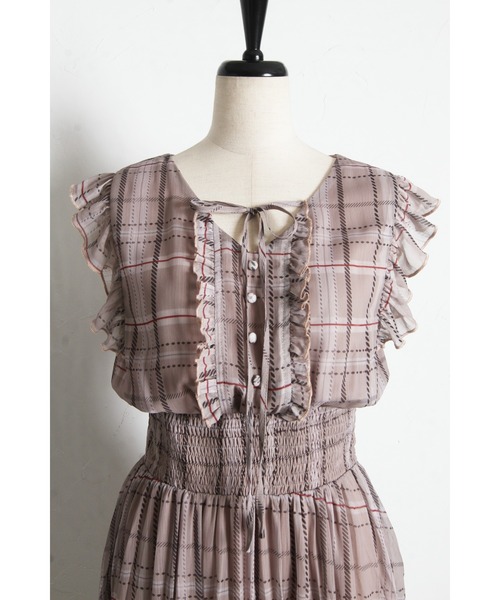 tocco closet(トッコ クローゼット)の「リボン&フリル付きウエストシャーリングチェックプリーツワンピース(ワンピース・レディース・ベージュ/ブルーグレー・M)」の8枚目の写真