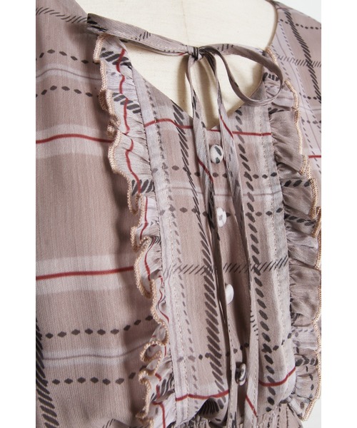 tocco closet(トッコ クローゼット)の「リボン&フリル付きウエストシャーリングチェックプリーツワンピース(ワンピース・レディース・ベージュ/ブルーグレー・M)」の3枚目の写真