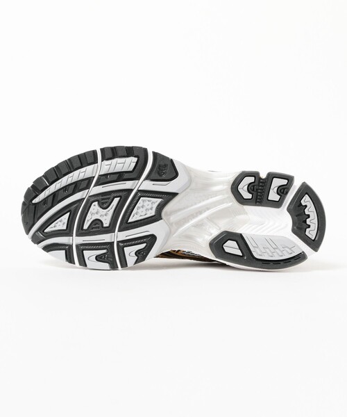 Ray BEAMS(レイビームス)の「【WEB限定】ASICS / GEL-KAYANO 14(その他シューズ・レディース・シルバー・23.0cm/23.5cm/24.0cm/24.5cm/25.0cm)」の3枚目の写真