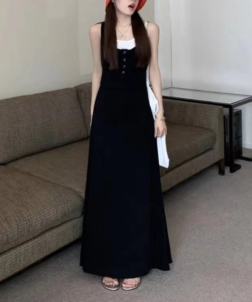 Vipoa(ヴィポア)の「Henley neck slim one piece(ワンピース・レディース・ブラック・FREE)」の2枚目の写真