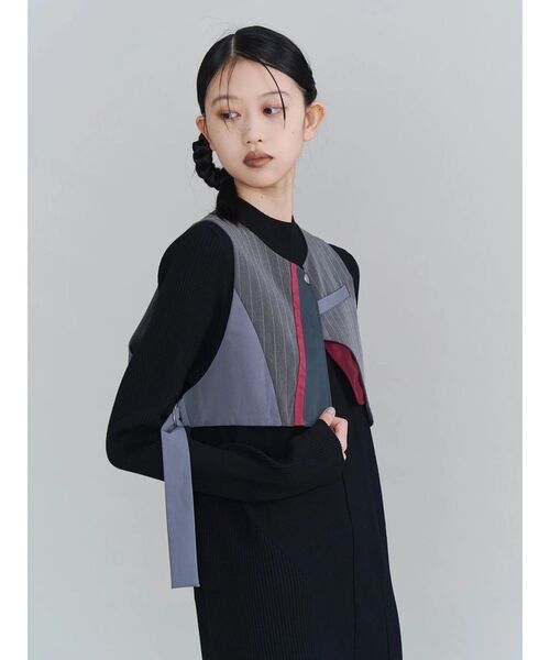 UN3D.(アンスリード)の「ASYMMETRY MIX VEST / アシンメトリーミックスベスト(その他トップス・レディース・グレー/その他1/ブラック・36/38)」の4枚目の写真