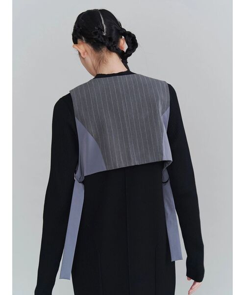 UN3D.(アンスリード)の「ASYMMETRY MIX VEST / アシンメトリーミックスベスト(その他トップス・レディース・グレー/その他1/ブラック・36/38)」の5枚目の写真