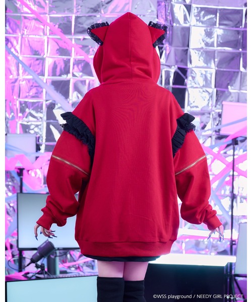 TRAVAS TOKYO(トラバス トウキョウ)の「【TRAVAS TOKYO×NEEDY GIRL OVERDOSE】猫耳ベルトフーディー(パーカー・レディース・ブラック/レッド・FREE)」の5枚目の写真