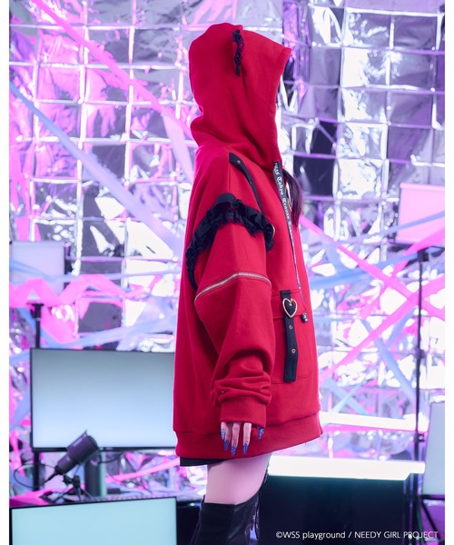 TRAVAS TOKYO(トラバス トウキョウ)の「【TRAVAS TOKYO×NEEDY GIRL OVERDOSE】猫耳ベルトフーディー(パーカー・レディース・ブラック/レッド・FREE)」の6枚目の写真