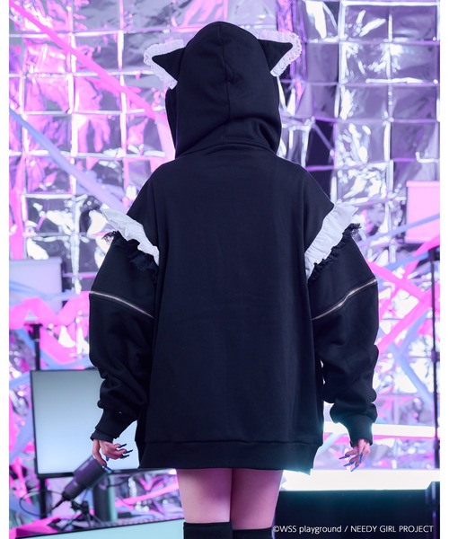 TRAVAS TOKYO(トラバス トウキョウ)の「【TRAVAS TOKYO×NEEDY GIRL OVERDOSE】猫耳ベルトフーディー(パーカー・レディース・ブラック/レッド・FREE)」の12枚目の写真
