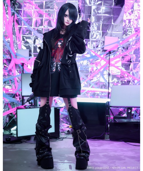 TRAVAS TOKYO(トラバス トウキョウ)の「【TRAVAS TOKYO×NEEDY GIRL OVERDOSE】猫耳ベルトフーディー(パーカー・レディース・ブラック/レッド・FREE)」の15枚目の写真