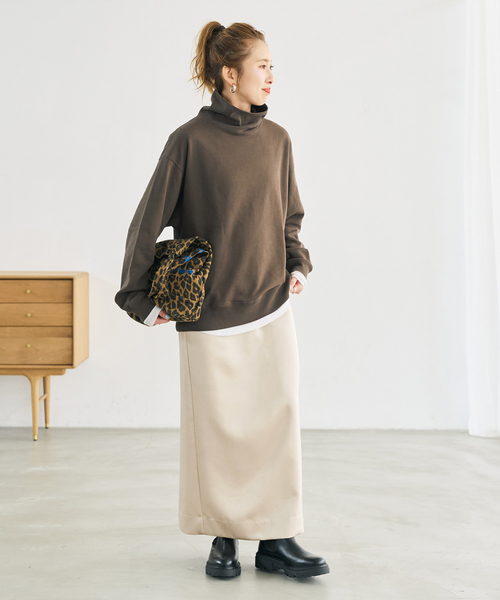 Spick & Span(スピックアンドスパン)の「裏微起毛サテンイージーIラインスカート(スカート・レディース・ベージュ/ブラック・36/38)」の5枚目の写真
