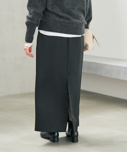 Spick & Span(スピックアンドスパン)の「裏微起毛サテンイージーIラインスカート(スカート・レディース・ベージュ/ブラック・36/38)」の10枚目の写真