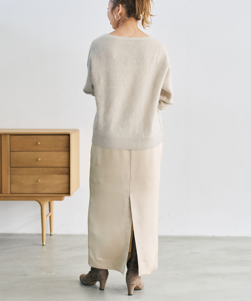 Spick & Span(スピックアンドスパン)の「裏微起毛サテンイージーIラインスカート(スカート・レディース・ベージュ/ブラック・36/38)」の17枚目の写真
