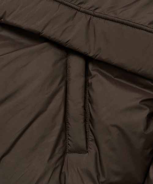 BROWNBREATH（ブラウンブレス）の「TAG LIGHT PADDING HOOD JACKET - BROWN（ダウンジャケット/コート・レディース・その他・LARGE/X-LARGE/SMALL/MEDIUM）」の6枚目の写真