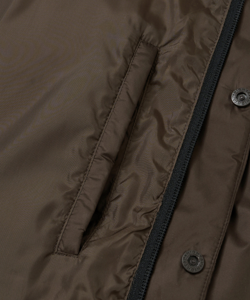 BROWNBREATH（ブラウンブレス）の「TAG LIGHT PADDING HOOD JACKET - BROWN（ダウンジャケット/コート・レディース・その他・LARGE/X-LARGE/SMALL/MEDIUM）」の4枚目の写真