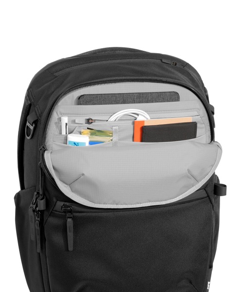 Aer(エアー)の「Aer エアー Travel Pack 4 35L トラベルパック 4 35L バックパック リュック(バックパック/リュック・レディース・ブラック・FREE)」の8枚目の写真