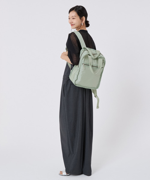 LeSportsac(レスポートサック)の「MED URBAN BACKPACK グリーンカーキC(バックパック/リュック・レディース・グリーン・FREE)」の3枚目の写真