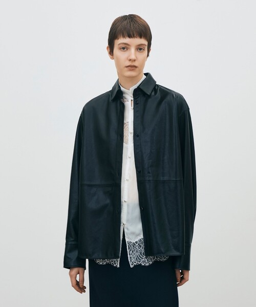 DES PRES(デ・プレ)の「TURKEY LIGHT LEATHER ベーシックシャツ(シャツ/ブラウス・レディース・ブラック・FREE)」の3枚目の写真