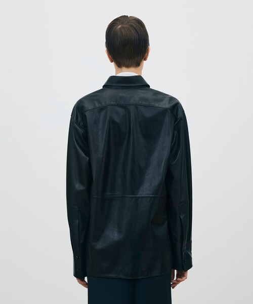 DES PRES(デ・プレ)の「TURKEY LIGHT LEATHER ベーシックシャツ(シャツ/ブラウス・レディース・ブラック・FREE)」の5枚目の写真