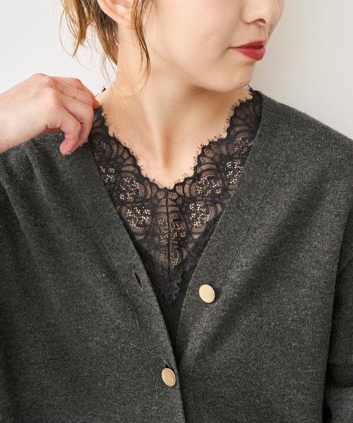 Spick & Span(スピックアンドスパン)の「レースドッキングVネックインナー(Tシャツ/カットソー・レディース・ブラック/ホワイト・FREE)」の12枚目の写真