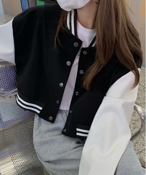 ＆soiree（アンドソワレ）の「バイカラーショート丈スタジャン（スタジャン・レディース・ホワイト・X-LARGE/LARGE/MEDIUM/SMALL）」の4枚目の写真