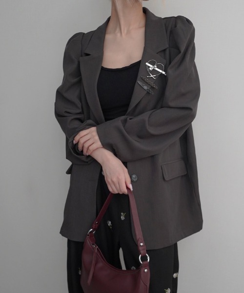 Rashik(ラシク)の「【Rashik】パワショルバックスリットジャケット(テーラードジャケット・レディース・カーキ/チャコール・FREE)」の2枚目の写真